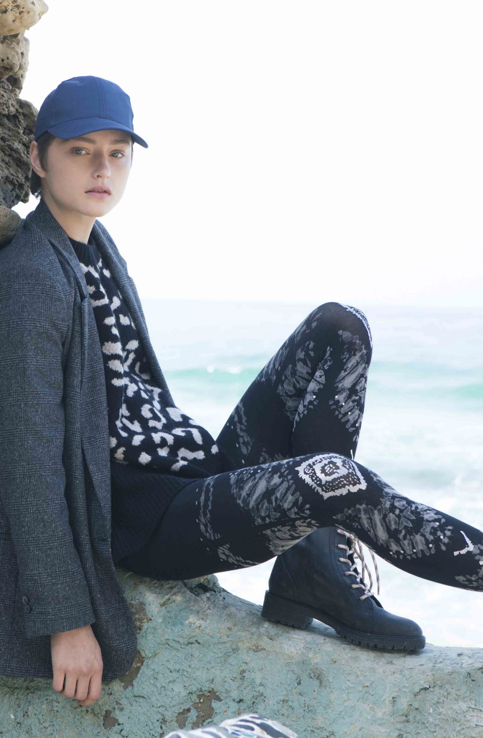 Womens-Black-Opaque-Print-Tights-r433-bgs4-Hosierydirect